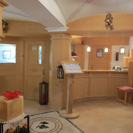 Hotel Ciasa Ai Pini-3